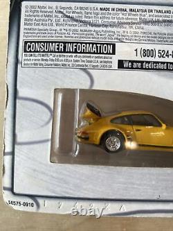 0856 Hot Wheels 100% Motor Trend Magazine Porsche 930 Turbo No 1/4 56575 Yellow