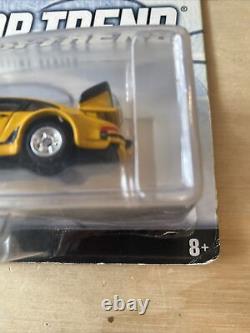 0856 Hot Wheels 100% Motor Trend Magazine Porsche 930 Turbo No 1/4 56575 Yellow