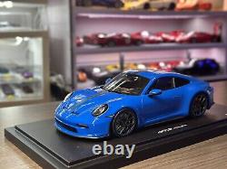 1/18 Porsche 911 GT3 Touring 992 Shark Blue Dealer Collector Edition