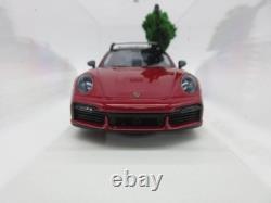 1/43 Porsche 911 Turbo S 992 Dealer Special Christmas Edition 500 units limited 1/43 Porsche 911 Turbo S 992 Dealer Special Christmas Edition 500 units limited