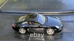 118 Maisto 2005 Porsche 911 Carrera S Black Coupe Diecast Model Car