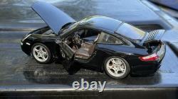 118 Maisto 2005 Porsche 911 Carrera S Black Coupe Diecast Model Car