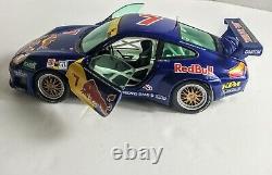 118 Porsche 911 GT3R Red Bull Race Car Sunstar