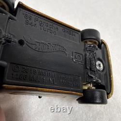 2023 Hot Wheels GOLD'89 PORSCHE 944 TURBO Toy Fair EMPLOYEE ONLY