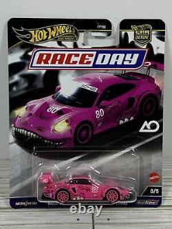 2024 Hot Wheels Race Day Pink Roxy Chase Porsche 911 GT3 R (992) with Protector