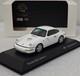 (9) Porsche 911 964 Carrera 4 White PMG Jahresmodell 2010 143 Spark MAP02007011