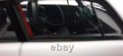 (9) Porsche 911 964 Carrera 4 White PMG Jahresmodell 2010 143 Spark MAP02007011
