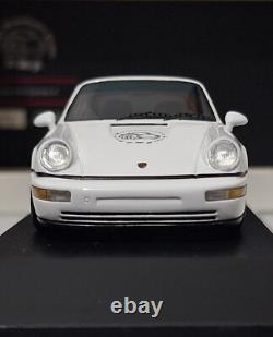 (9) Porsche 911 964 Carrera 4 White PMG Jahresmodell 2010 143 Spark MAP02007011