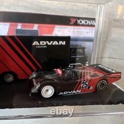 HOT WHEELS 2 Set PORSCHE 962 ADVAN + SPRINTER truck Custom Garage Display Box