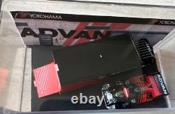 HOT WHEELS 2 Set PORSCHE 962 ADVAN + SPRINTER truck Custom Garage Display Box