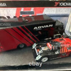 HOT WHEELS 2 Set PORSCHE 962 ADVAN + SPRINTER truck Custom Garage Display Box