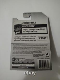 Hot Wheels 2018 Super Treasure Hunt Porsche 934.5 50th STH Blue Ships Protector