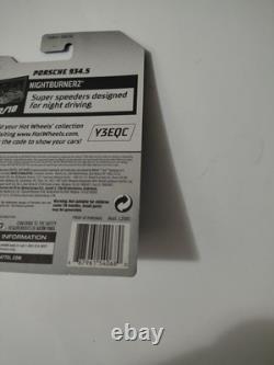 Hot Wheels 2018 Super Treasure Hunt Porsche 934.5 50th STH Blue Ships Protector