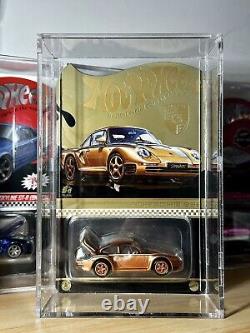 Hot Wheels China 1st Convention Porsche 959 in Qatar Gold, SUPER RARE