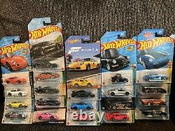 Hot Wheels Mixed Porsche 935, 911 Porsche, Carrera (Lot Of 21)