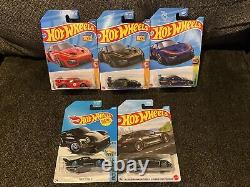 Hot Wheels Porsche 935, Porsche 911, Porsche Taycan, Carrera (Lot Of 19)