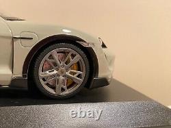 MINICHAMPS Porsche Taycan (CUV) Cross Tourismo Turbo S in Chalk 450 Pcs 1/18 New