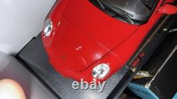 Maisto 2005 Porsche 911 Carrera S 118 Guards Red Coupe Diecast Model Car