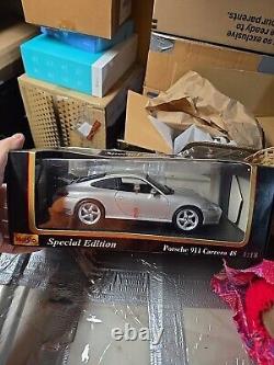 Maisto Porsche 911 Carrera 4S 1/18