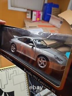 Maisto Porsche 911 Carrera 4S 1/18