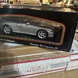 Maisto Porsche 911 Carrera 4S 1/18