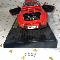 Maisto Special Edition Diecast Red 1989 Porsche 911 Speedster 1/18