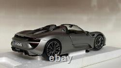 Minichamps 1/18 Porsche 918 Spyder 2013 Grey Dealer Edition Rare