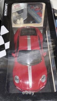 Minichamps 118 2019 Porsche 911 Carrera 4S Type 992 Carmine Red Diecast Car