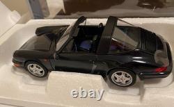 Minichamps 2019 Porsche 911 (992) Carrera 4S Orange 600 Pcs 1/18 New & Inspected