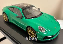Minichamps 2019 Porsche 911 (992) Carrera 4S Python green, 1 of 304 Pcs 1/18 New