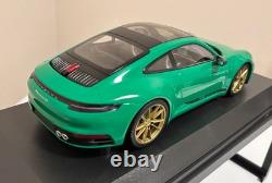 Minichamps 2019 Porsche 911 (992) Carrera 4S Python green, 1 of 304 Pcs 1/18 New