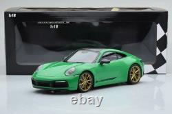 Minichamps 2019 Porsche 911 (992) Carrera 4S Python green, 1 of 304 Pcs 1/18 New