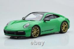 Minichamps 2019 Porsche 911 (992) Carrera 4S Python green, 1 of 304 Pcs 1/18 New