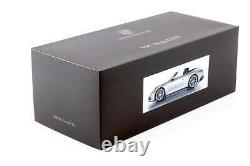 Minichamps 2022 Porsche 911 992 Targa 4 GTS Dealer Edn GT Silver Metallic 118