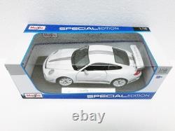 Minichamps Maisto Porsche 911 GT3 RS 4.0 White 118 Scale Car Special Edition