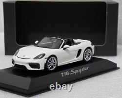 Porsche 718 (982) Boxster Spyder 2019 White 143 Minichamps WAP 020 210 0K (14)