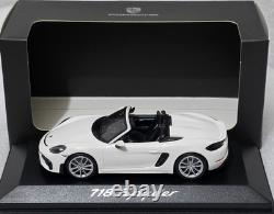 Porsche 718 (982) Boxster Spyder 2019 White 143 Minichamps WAP 020 210 0K (14)