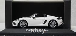 Porsche 718 (982) Boxster Spyder 2019 White 143 Minichamps WAP 020 210 0K (14)