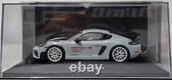 Porsche 718 (982) Cayman GT4 RS Track Experience Sport Grey 143 Minichamps (4)