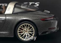 Porsche 911 (991.2) Targa 4 GTS 2017 Agate Grey Met. 143 Spark WAX 020 200 78