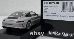 Porsche 911 (991.2) Touring Package 2018 Chalk 143 Minichamps 413067428 (4)