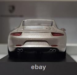 Porsche 911 (991) Carrera S 2011 Silver Met. 143 Minichamps WAP 020 011 0C (6)