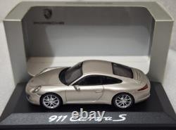 Porsche 911 (991) Carrera S 2011 Silver Met. 143 Minichamps WAP 020 011 0C (6)