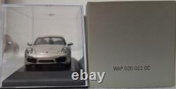 Porsche 911 (991) Carrera S 2011 Silver Met. 143 Minichamps WAP 020 011 0C (6)