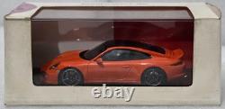 Porsche 911 991 Carrera S Orange Porsche Platz 2013 1/43 Spark MAP02020414 (16)