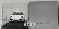 Porsche 911 (991) GT3 2013 White 143 Minichamps WAP 020 00 0D SUPER RARE! (16)