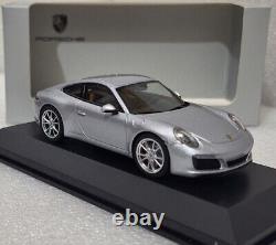 Porsche 911 (991. II) Carrera S 2016 Silver 143 Minichamps WAP 020 128 0G (8)