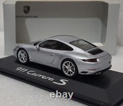 Porsche 911 (991. II) Carrera S 2016 Silver 143 Minichamps WAP 020 128 0G (8)