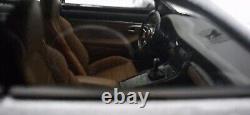 Porsche 911 (991. II) Carrera S 2016 Silver 143 Minichamps WAP 020 128 0G (8)