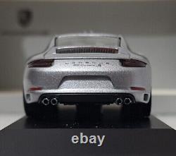 Porsche 911 (991. II) Carrera S 2016 Silver 143 Minichamps WAP 020 128 0G (8)